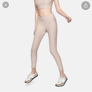 Outdoor Voices 3/4 Warmup Leggings